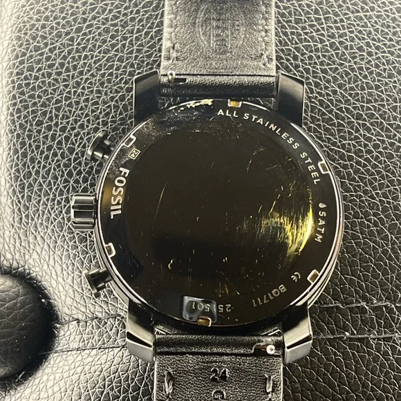 Fossil Watch - Picture 7 of 7